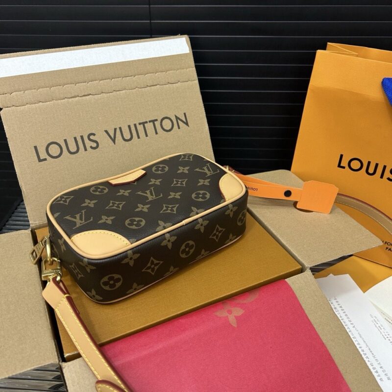 【AT9444】ルイヴィトン モノグラムキャンバスミニショルダーバッグ - ファッションとエレガンスの融合 | Louis Vuitton Malletier