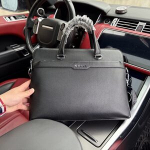 【AT9445】グッチメンズブリーフケース-エレガントな都会の紳士向けアクセサリー | Gucci Italy