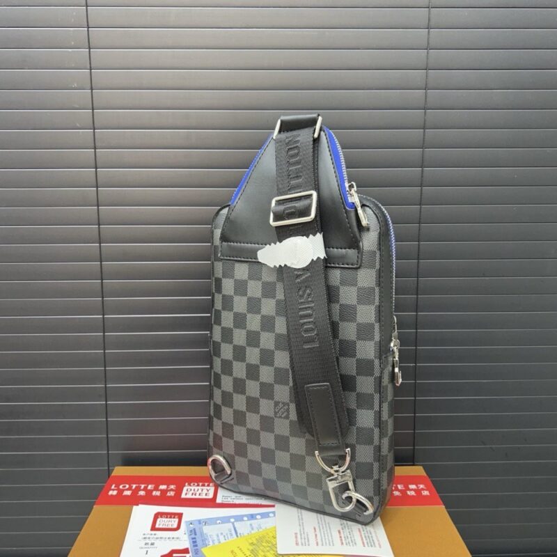 【AT9447】ルイ・ヴィトン Avenue ショルダーチェストバッグ - 高品質レザー素材と贅沢なチェッカー柄 | LV