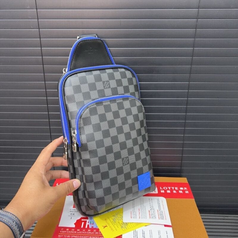 【AT9447】ルイ・ヴィトン Avenue ショルダーチェストバッグ - 高品質レザー素材と贅沢なチェッカー柄 | LV