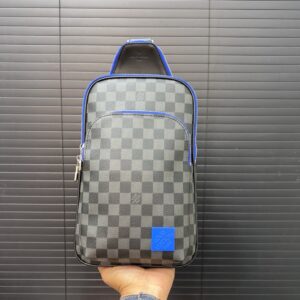 【AT9447】ルイ・ヴィトン Avenue ショルダーチェストバッグ - 高品質レザー素材と贅沢なチェッカー柄 | LV