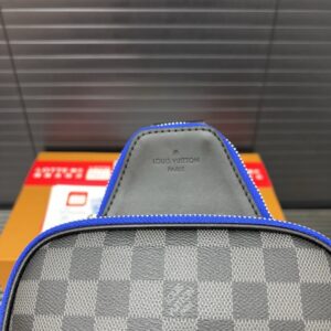 【AT9447】ルイ・ヴィトン Avenue ショルダーチェストバッグ - 高品質レザー素材と贅沢なチェッカー柄 | LV