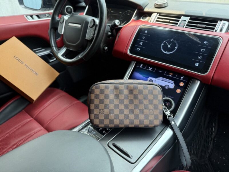 【AT9448】ルイ・ヴィトンDamierチェッククラッチバッグ：男性のための贅沢なファッションアイテム | Louis Vuitton
