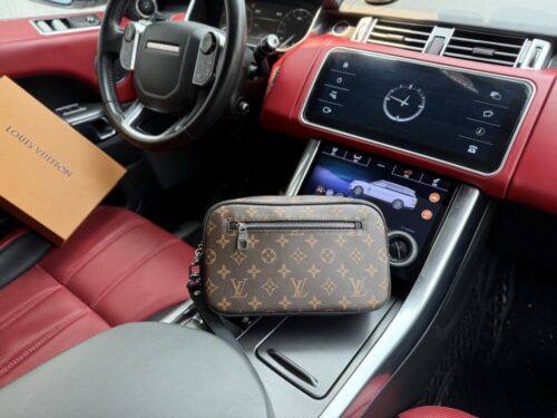 【AT9449】ルイ・ヴィトンの高級クラッチバッグ ビジネスアクセサリーに最適 | Louis Vuitton Paris