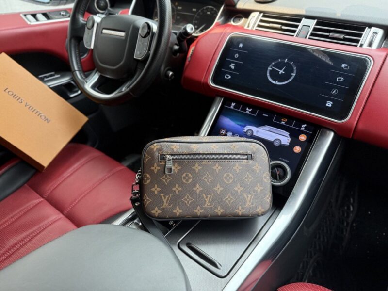 【AT9449】ルイ・ヴィトンの高級クラッチバッグ ビジネスアクセサリーに最適 | Louis Vuitton Paris