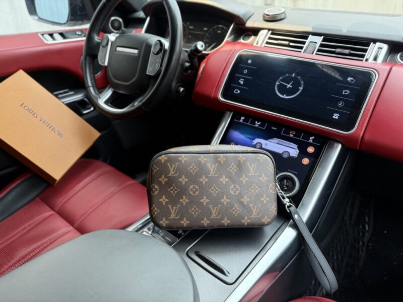 【AT9449】ルイ・ヴィトンの高級クラッチバッグ ビジネスアクセサリーに最適 | Louis Vuitton Paris
