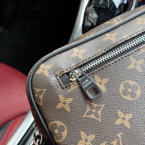 【AT9449】ルイ・ヴィトンの高級クラッチバッグ ビジネスアクセサリーに最適 | Louis Vuitton Paris