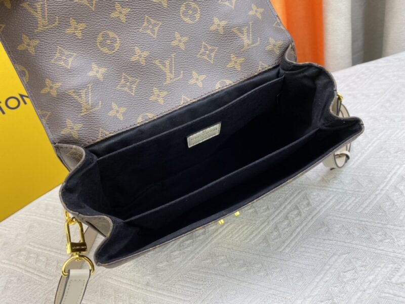 【AT945】LV POCHETTE METIS オレンジの郵便バッグは、手編みで手作業で編まれ、染め込み加工された繊細な革のハンドルが、このPochette Metisバッグに独特の魅力を与えています。カラフルなスムースレザーとクラシックなモノグラムキャンバス素材を組み合わせたデザインは、強い対比感を強調しています