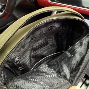 【AT9451】プラダPradaメンズエレガントナイロンショルダーバッグ | Prada Italy