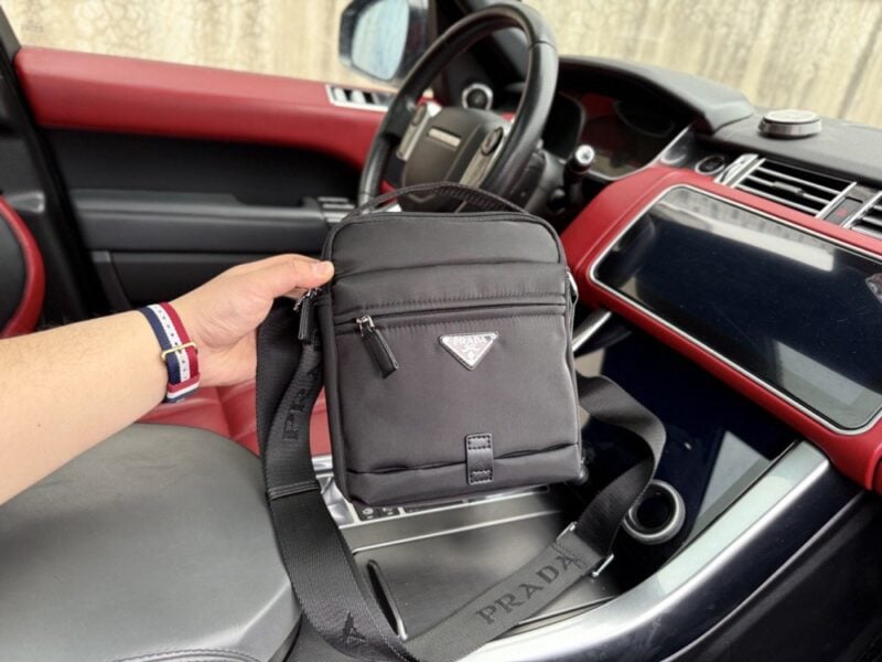 【AT9458】プラダ_PRADA 高級なSaffianoレザーショルダーバッグ、都市のファッションを演出 | Prada Italy