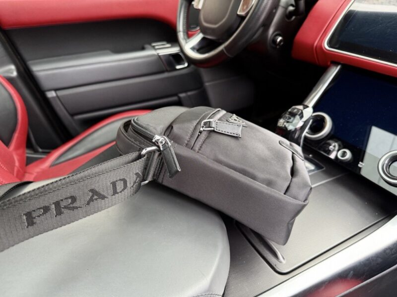 【AT9458】プラダ_PRADA 高級なSaffianoレザーショルダーバッグ、都市のファッションを演出 | Prada Italy