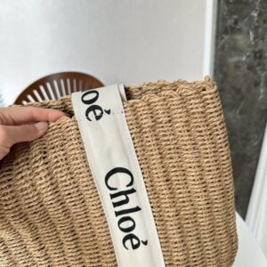 【AT946】クロエ chloe 太陽の光を浴びて夏の訪れです。クロエ編みの水桶バッグ。