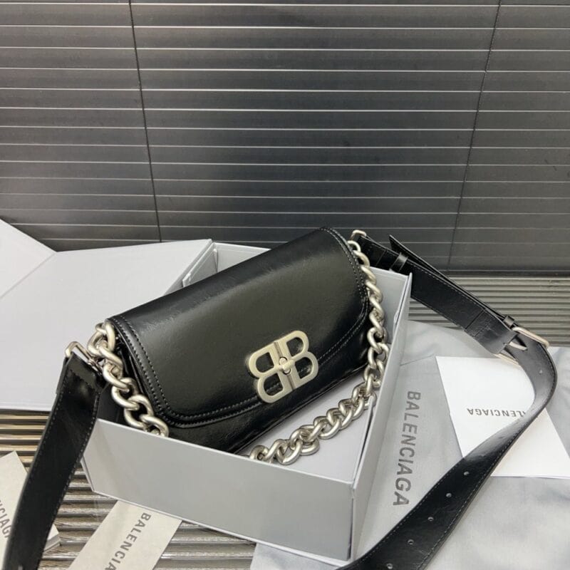 【AT9460】バレンシアガ クラシックBBチェーンショルダーバッグ - 都会のファッションとエレガントな魅力を象徴 | Balenciaga