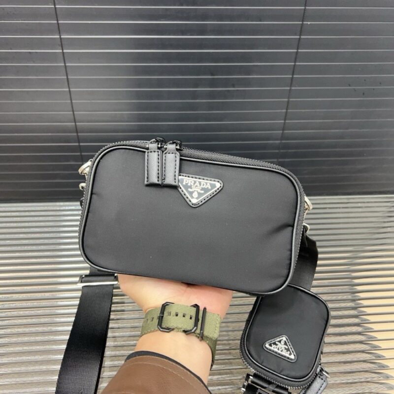 【AT9462】PradaプラダSaffianoナイロンメッセンジャーバッグ、都市のエリート向けのエレガントな多機能バッグ | Prada Italy