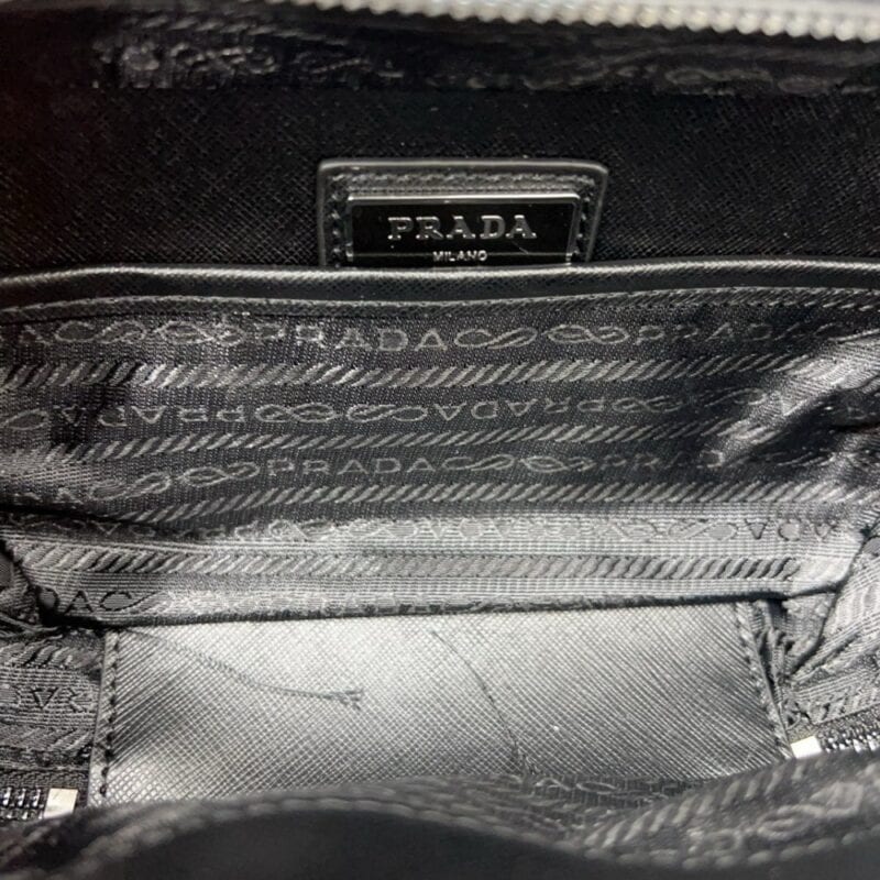 【AT9462】PradaプラダSaffianoナイロンメッセンジャーバッグ、都市のエリート向けのエレガントな多機能バッグ | Prada Italy