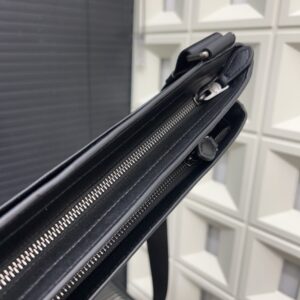 【AT9465】Coachのクラシックなシングルショルダーバッグ - 都会の男性におすすめの高品質バッグ | Coach New York