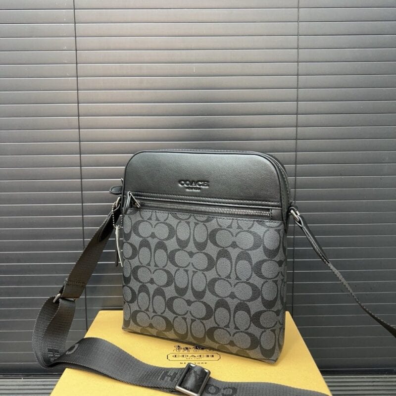 【AT9466】CoachのクラシックHoustonパイロットショルダーバッグ - 都会の紳士の高級感とファッションセンスを演出 | Coach New York