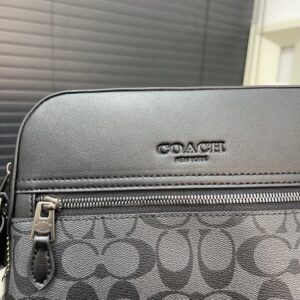 【AT9466】CoachのクラシックHoustonパイロットショルダーバッグ - 都会の紳士の高級感とファッションセンスを演出 | Coach New York