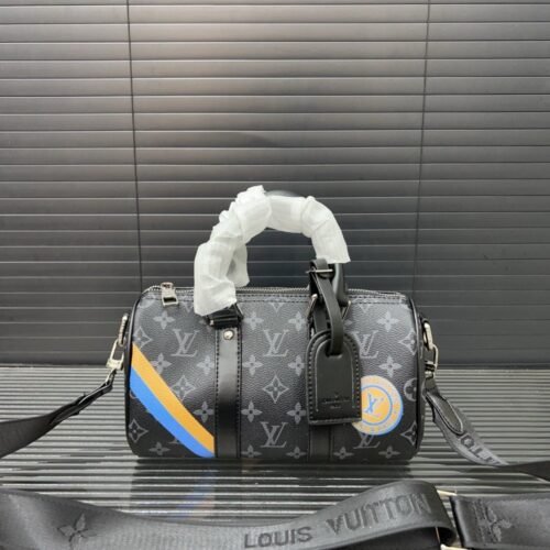 【AT9468】ルイ・ヴィトンのKEEPALL 25ハンドバッグ：モダンなMonogram Eclipseデザインが魅力的 | Louis Vuitton
