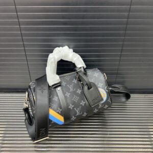 【AT9468】ルイ・ヴィトンのKEEPALL 25ハンドバッグ：モダンなMonogram Eclipseデザインが魅力的 | Louis Vuitton