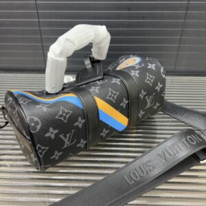 【AT9468】ルイ・ヴィトンのKEEPALL 25ハンドバッグ：モダンなMonogram Eclipseデザインが魅力的 | Louis Vuitton