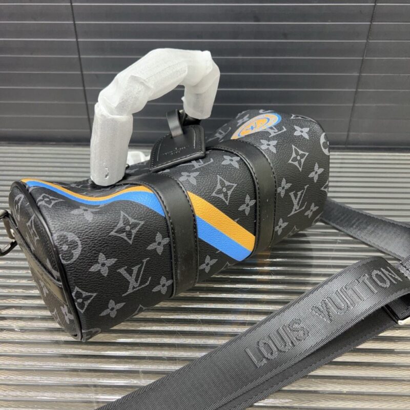 【AT9468】ルイ・ヴィトンのKEEPALL 25ハンドバッグ：モダンなMonogram Eclipseデザインが魅力的 | Louis Vuitton