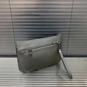 【AT9482】ルイ・ヴィトン チェック柄クラッチバッグ - 都会的なラグジュアリーを演出 | Louis Vuitton Malletier