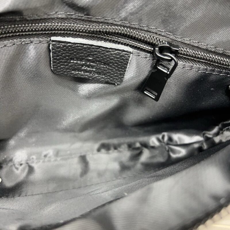 【AT9482】ルイ・ヴィトン チェック柄クラッチバッグ - 都会的なラグジュアリーを演出 | Louis Vuitton Malletier