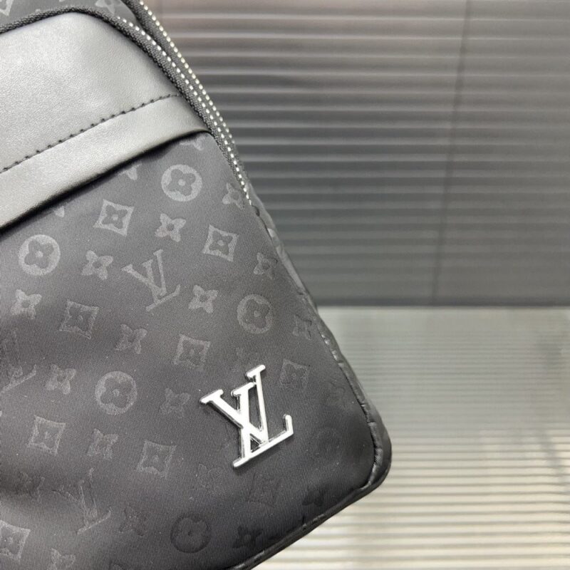 【AT9484】ルイ・ヴィトン LV ブラックショルダーチェストバッグ、贅沢なブランド雰囲気を存分に表現 | Louis Vuitton