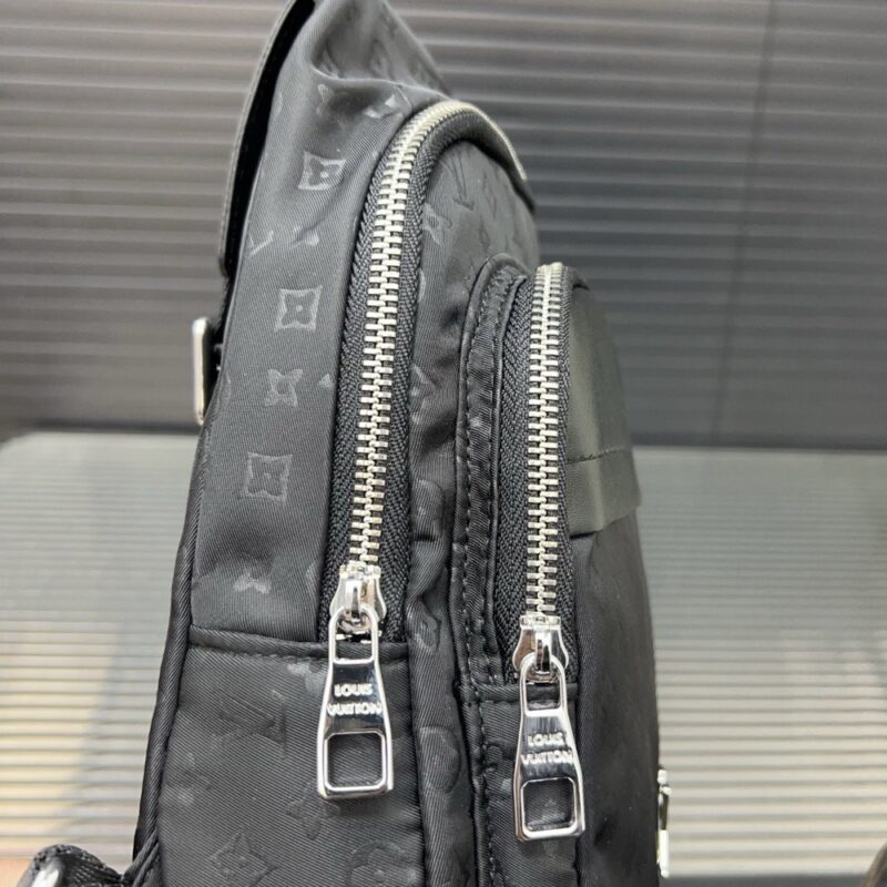 【AT9484】ルイ・ヴィトン LV ブラックショルダーチェストバッグ、贅沢なブランド雰囲気を存分に表現 | Louis Vuitton