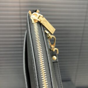 【AT9486】Versaceバーサーチのクラシックな牛革クラッチバッグ-豪華な多機能デザイン | Versace