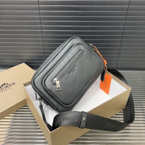 【AT9489】ヘルメス(Hermès) カーフスキンメンズショルダーバッグ - 都会の贅沢さとエレガンスを際立たせる | Hermès
