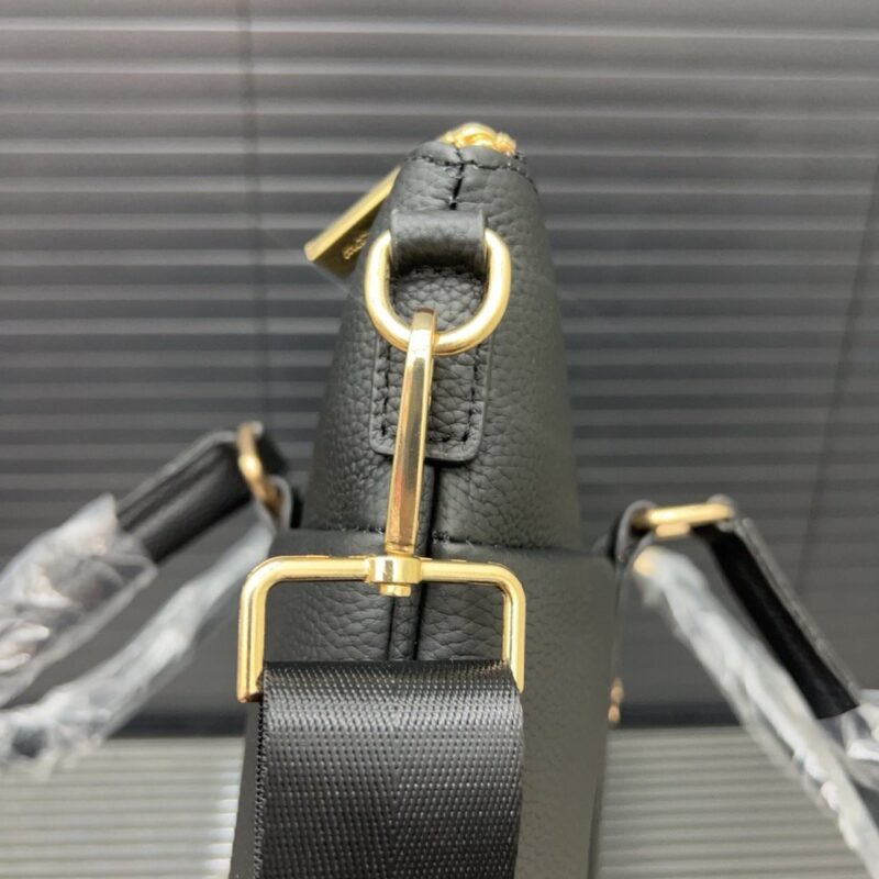 【AT9490】Versace バーサーチ クラシックラグジュアリービジネスバッグ | Gianni Versace