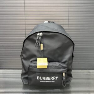 【AT9493】バーバリー Burberry ブラックリュックサック - 都会のエリートにふさわしい高級防水バックパック | Burberry