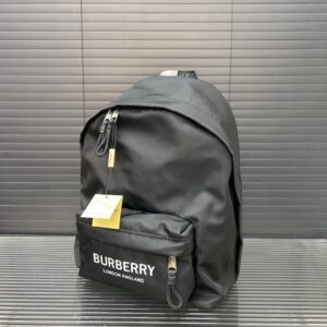 【AT9493】バーバリー Burberry ブラックリュックサック - 都会のエリートにふさわしい高級防水バックパック | Burberry