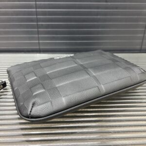 【AT9494】バーバリー高級レザークラッチバッグ - エレガントな英国スタイル | Burberry London