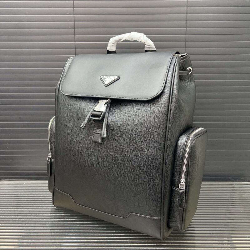 【AT9500】Pradaプラダの都市向けクラシックバックパック✨ | Prada Italy