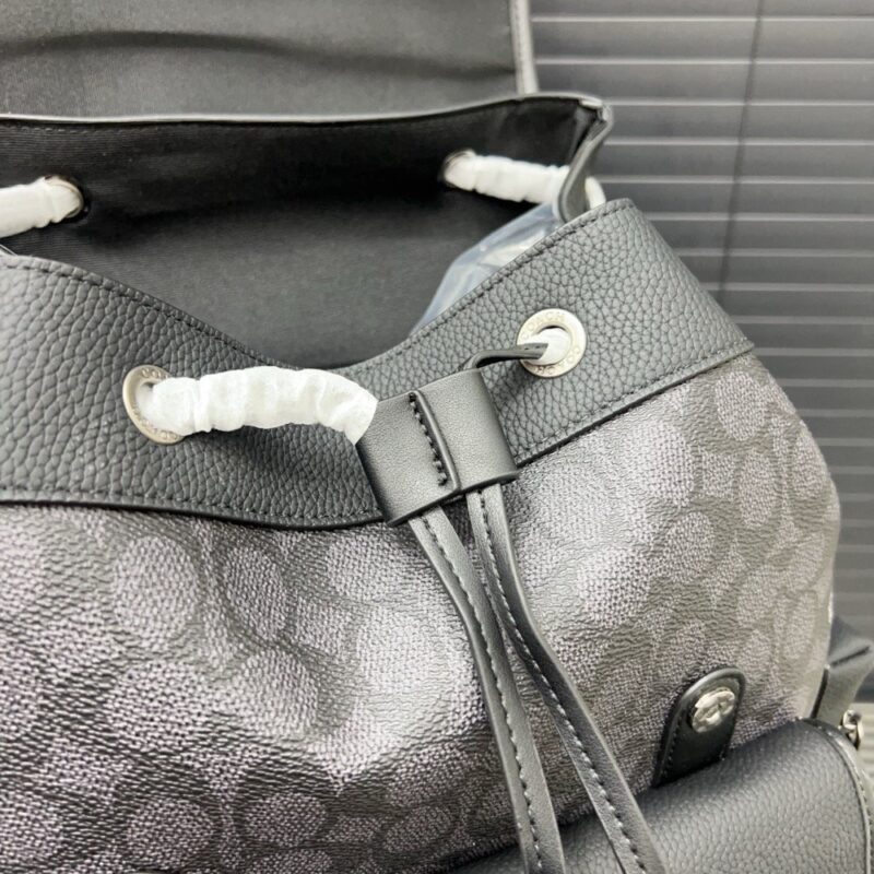 【AT9501】Coach（コーチ）シグネチャーキャンバスディテールバックパック | Coach