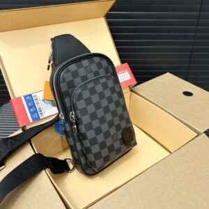 【AT9504】ルイ・ヴィトン アベニュー ダミエ・チェック クロスボディバッグ、高級感溢れるユニセックスデザイン | Louis Vuitton Malletier