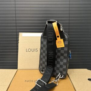 【AT9504】ルイ・ヴィトン アベニュー ダミエ・チェック クロスボディバッグ、高級感溢れるユニセックスデザイン | Louis Vuitton Malletier