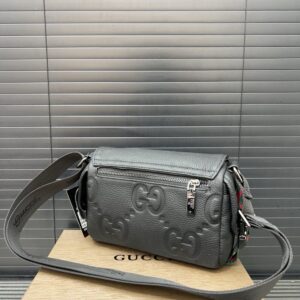 【AT9506】グッチ カーフスキンポスマンバッグ - デイリーユースに最適な都会のエリートのための贅沢なデザイン | Gucci Firenze