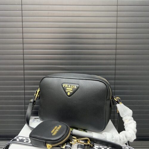 【AT9511】プラダのサフィアーノカメラバッグ - 豪華なデザインと実用性が融合した最高の選択 | Prada Milano