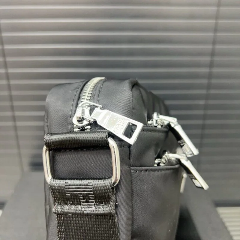 【AT9513】プラダ|Prada🕶️都市の旅行者向け豪華ショルダーバッグ|男性用エレガントバッグ | Prada