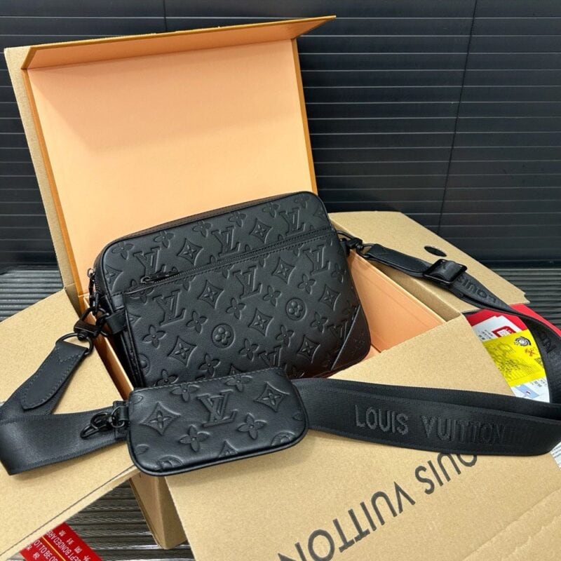 【AT9520】ルイ・ヴィトンのエンボスレザースリングバッグ - 都市旅行者のための贅沢な選択 | Louis Vuitton
