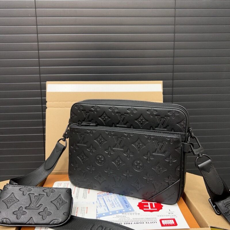 【AT9520】ルイ・ヴィトンのエンボスレザースリングバッグ - 都市旅行者のための贅沢な選択 | Louis Vuitton