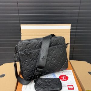 【AT9520】ルイ・ヴィトンのエンボスレザースリングバッグ - 都市旅行者のための贅沢な選択 | Louis Vuitton