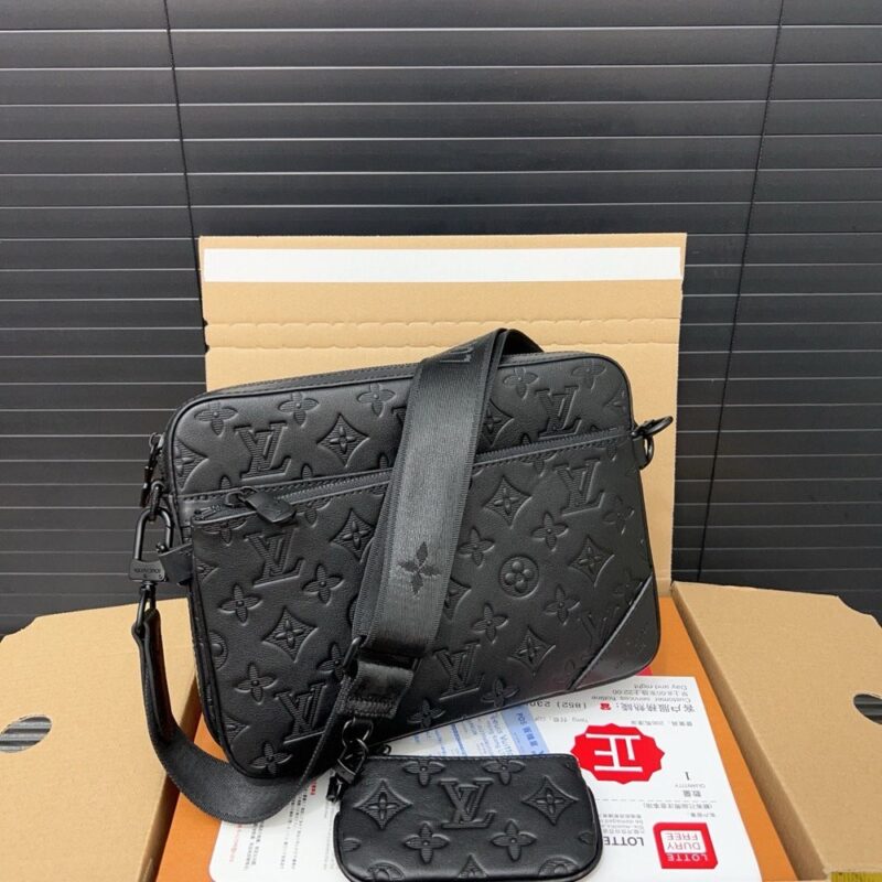 【AT9520】ルイ・ヴィトンのエンボスレザースリングバッグ - 都市旅行者のための贅沢な選択 | Louis Vuitton