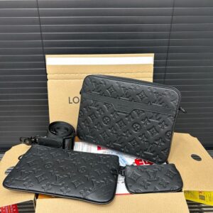 【AT9520】ルイ・ヴィトンのエンボスレザースリングバッグ - 都市旅行者のための贅沢な選択 | Louis Vuitton