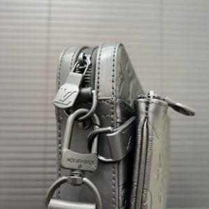 【AT9520】ルイ・ヴィトンのエンボスレザースリングバッグ - 都市旅行者のための贅沢な選択 | Louis Vuitton