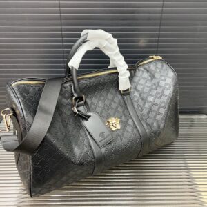 【AT9527】ヴェルサーチ Versace エンボスレザートラベルバッグ | Versace